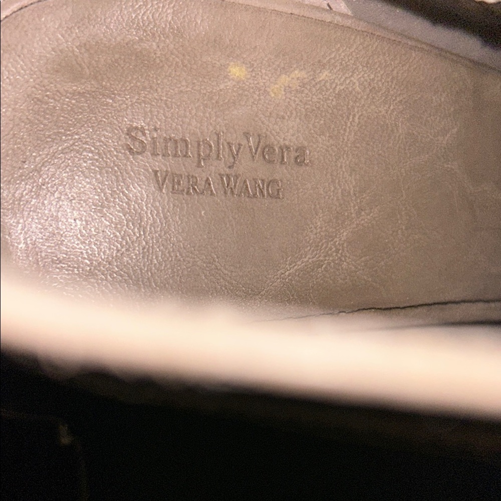 Simply Vera Vera Wang Gray Leather high heels